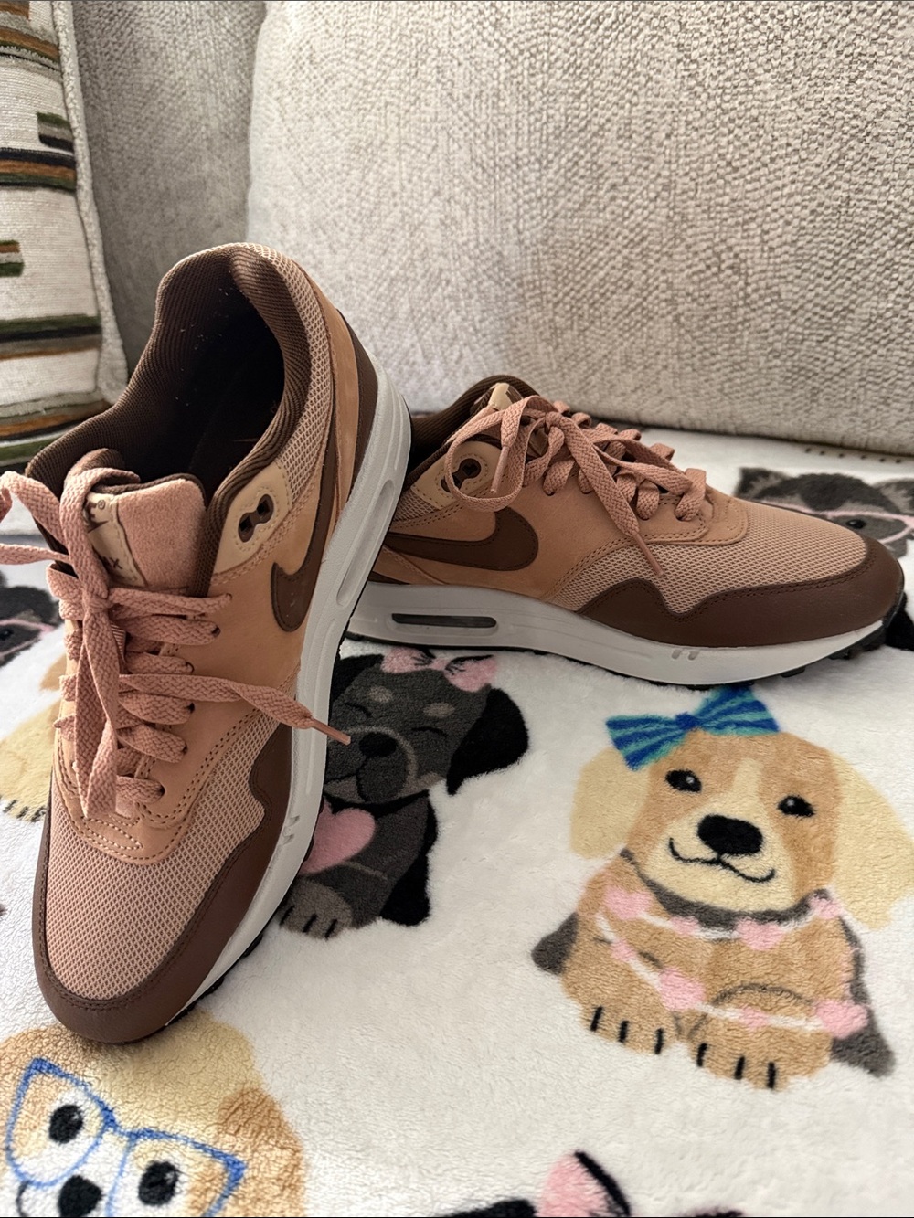 Nike Air Max Men’s Sneakers in Tan and Brown - Picture 6 of 7